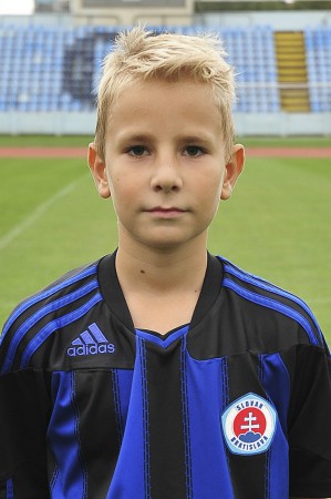 9 Alex Lovás
